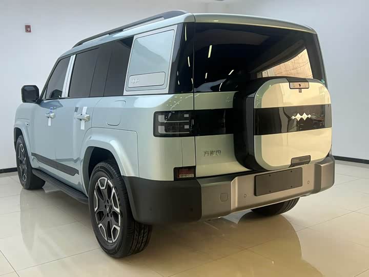 BYD FangChengBao Titanium 7 (Tai 7), 2026 — фото 7 из 9