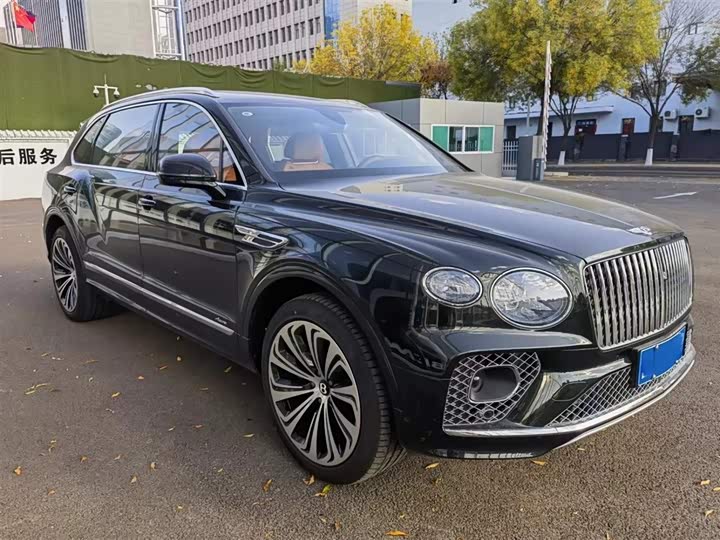 Bentley Bentayga, 2022 — фото 3 из 5