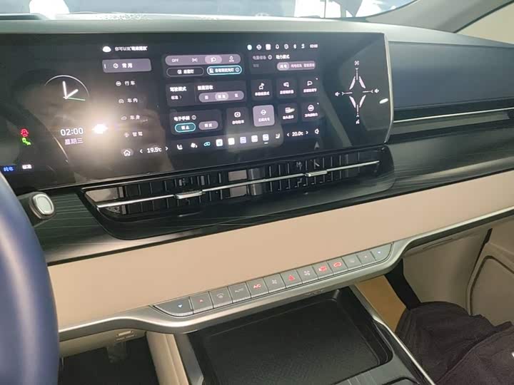 Wey 80 Hybrid, 2023 — фото 9 из 9