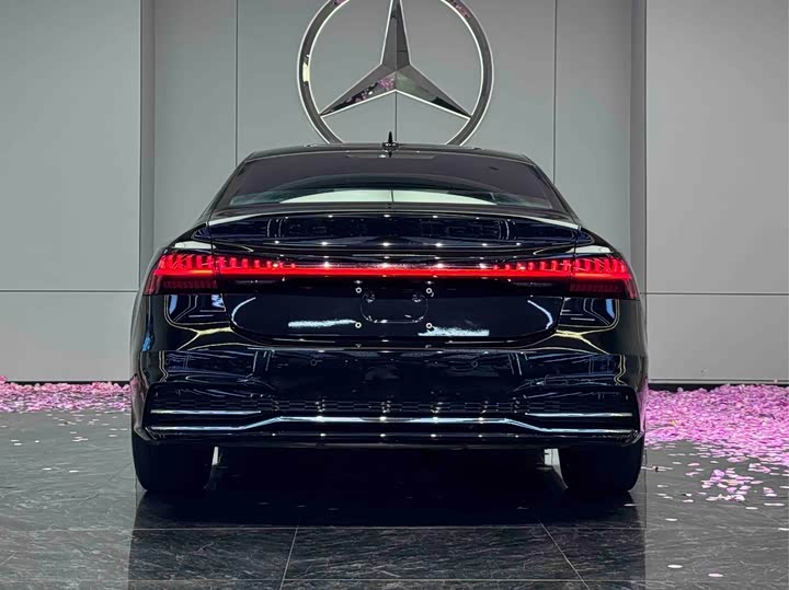Audi A7L, 2024 — фото 8 из 9