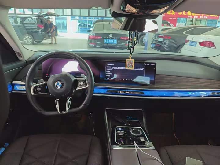 BMW 7 Series, 2024 — фото 5 из 9