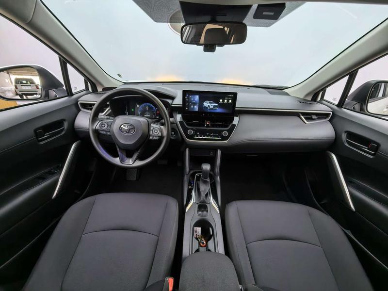 Toyota Corolla Cross, 2024 — фото 7 из 12