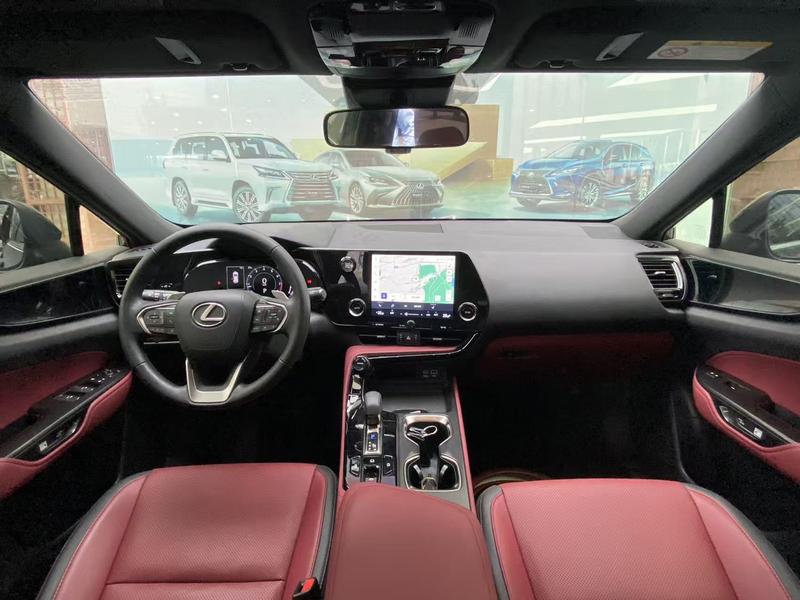 Lexus NX, 2023 — фото 4 из 10