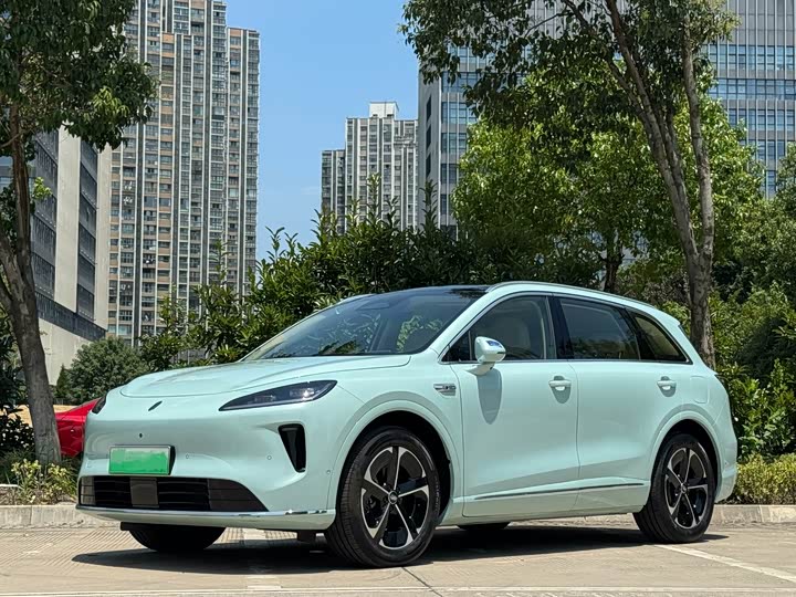 Shangjie (Huawei × SAIC) H5, 2025 — фото 3 из 9