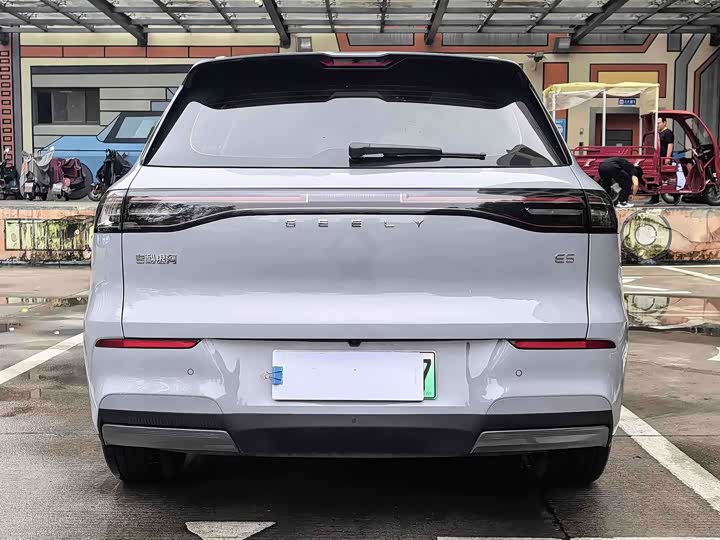 Geely Galaxy E5, 2025 — фото 8 из 9