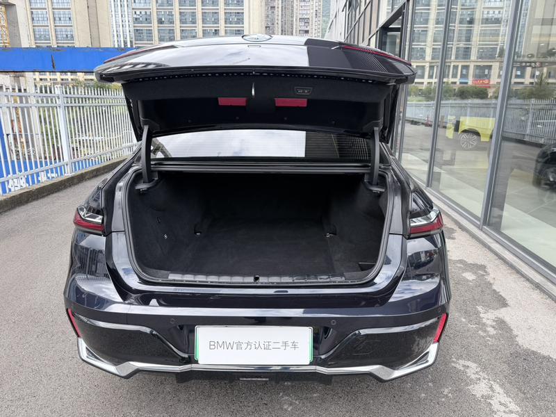 BMW i7, 2023 — фото 12 из 12