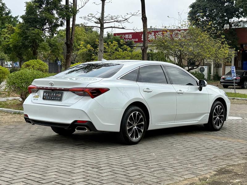 Toyota Avalon, 2023 — фото 6 из 12