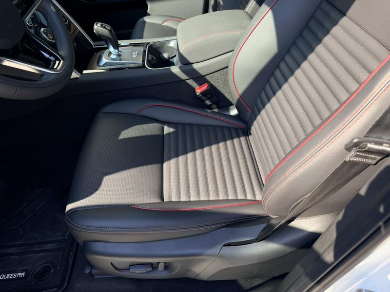 Land Rover Discovery Sport, 2023 — фото 11 из 12