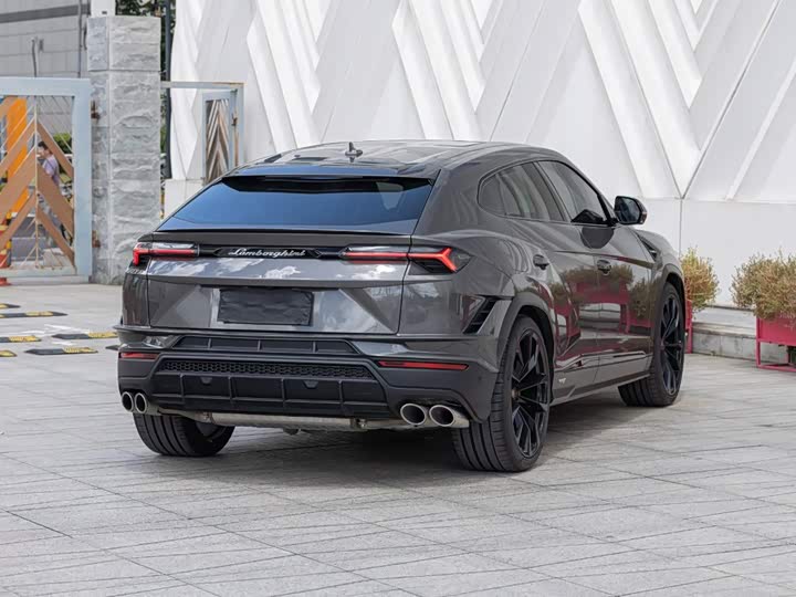 Lamborghini Urus, 2024 — фото 4 из 9