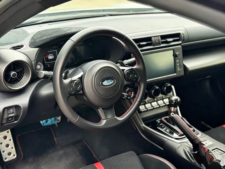 Subaru BRZ, 2022 — фото 7 из 9