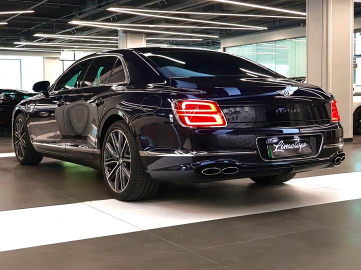 Bentley Flying Spur Hybrid, 2022 — фото 4 из 9