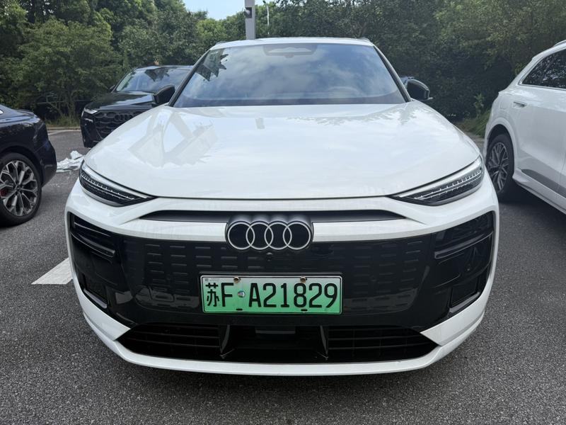 Audi Q6L e-tron, 2025 — фото 2 из 12