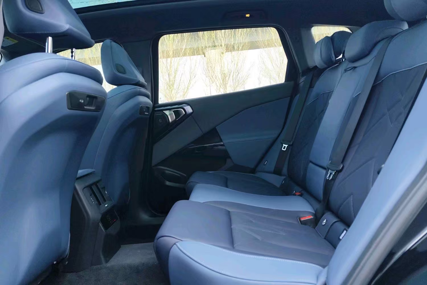 BMW X3, 2025 — фото 8 из 9