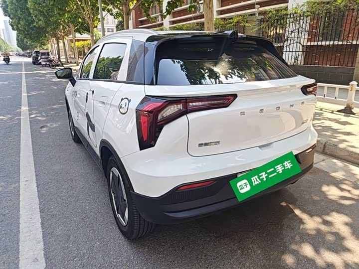 Geely Geometry E Firefly, 2024 — фото 5 из 9