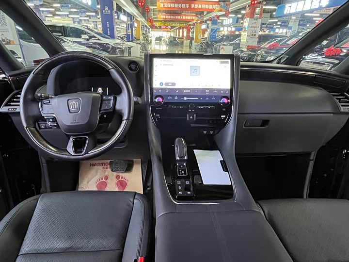 Toyota Vellfire, 2025 — фото 7 из 9