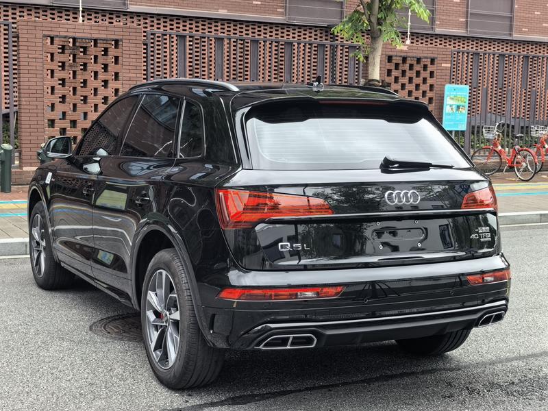 Audi Q5L, 2024 — фото 5 из 10