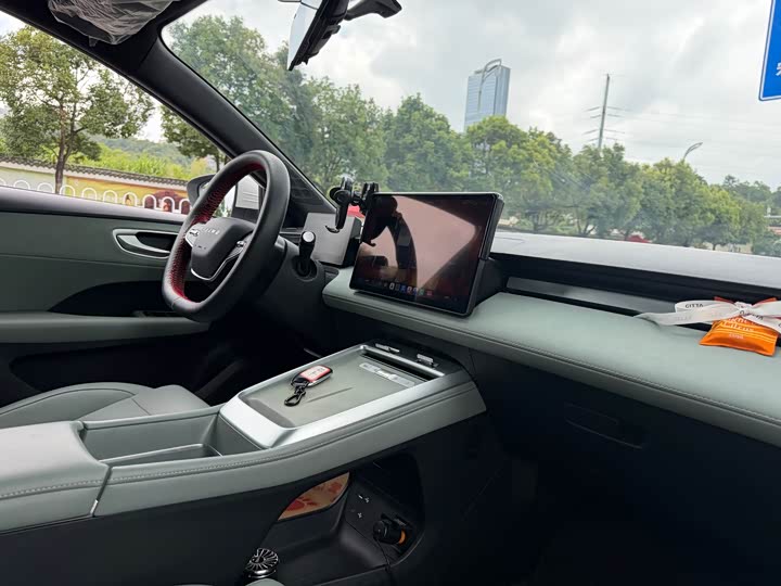 Roewe D6, 2025 — фото 9 из 9
