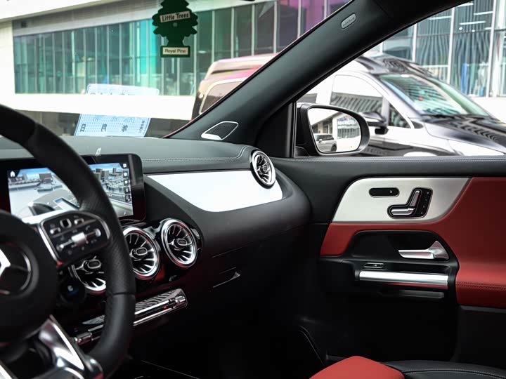 Mercedes-Benz GLA-Class AMG, 2022 — фото 8 из 9
