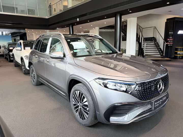 Mercedes-Benz EQB, 2026 — фото 3 из 9