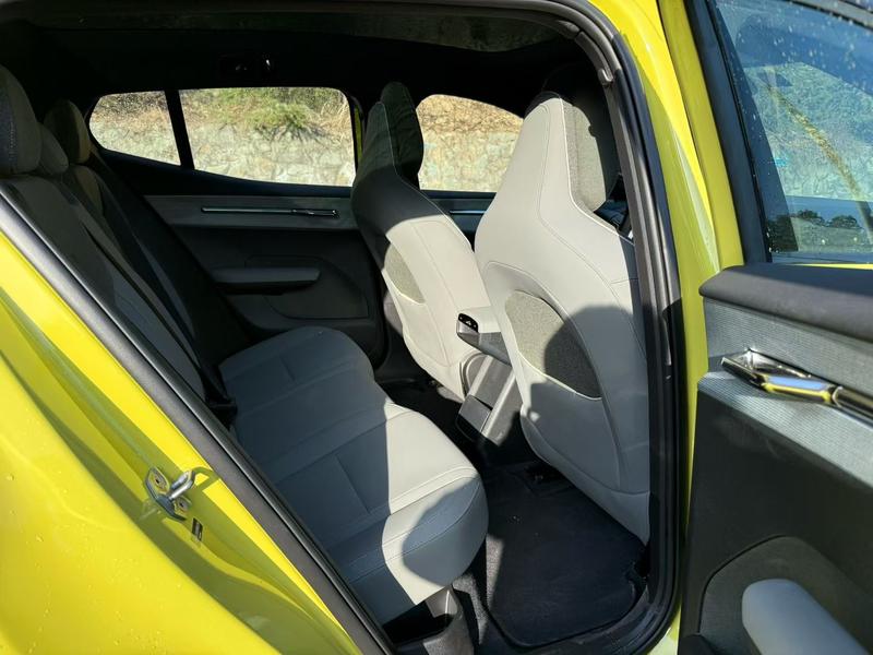 Volvo EX30, 2024 — фото 9 из 10