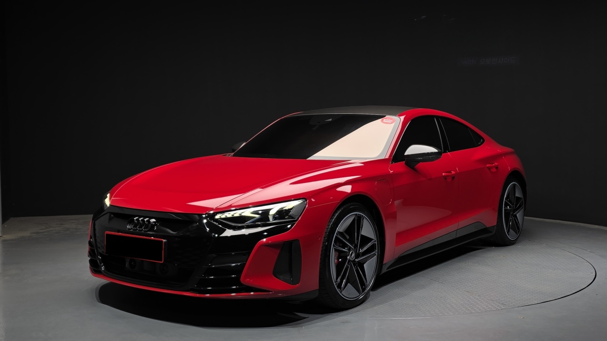 Audi RS e-tron GT, 2021 — купить в Перми под ключ