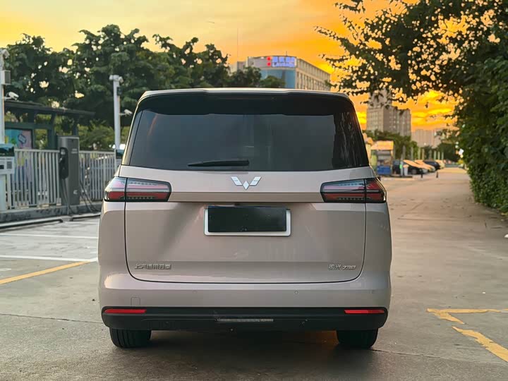 Wuling Starlight 730 Hybrid/EV, 2024 — фото 5 из 9