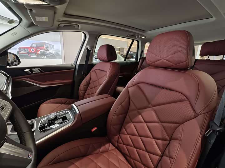 BMW X5, 2025 — фото 6 из 9