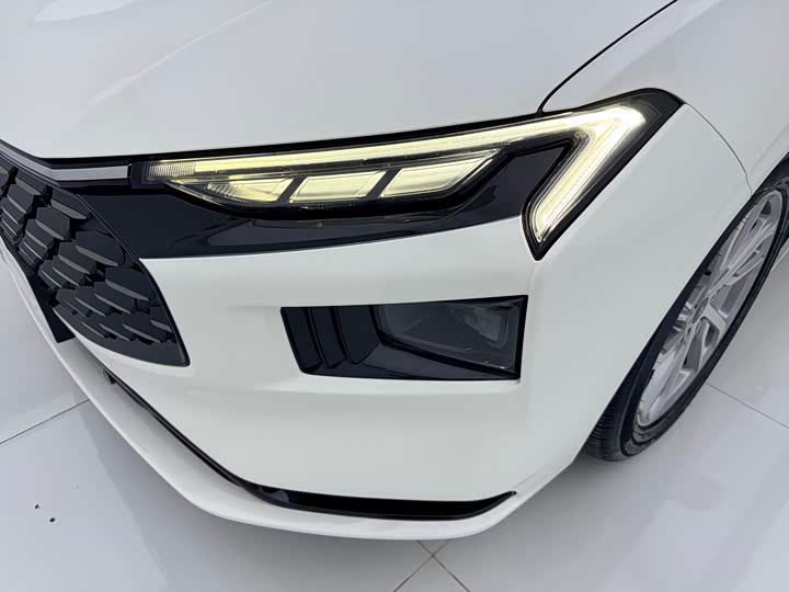 Ford Mondeo, 2023 — фото 7 из 9