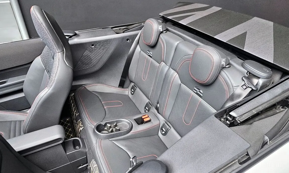 Mini Cooper Convertible, 2025 — фото 12 из 12