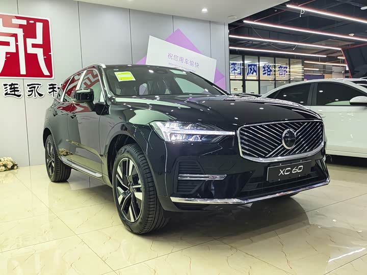 Volvo XC60, 2025 — фото 3 из 9