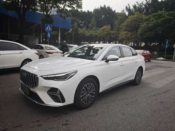 Geely Emgrand, 2026 — купить в Ульяновске под ключ
