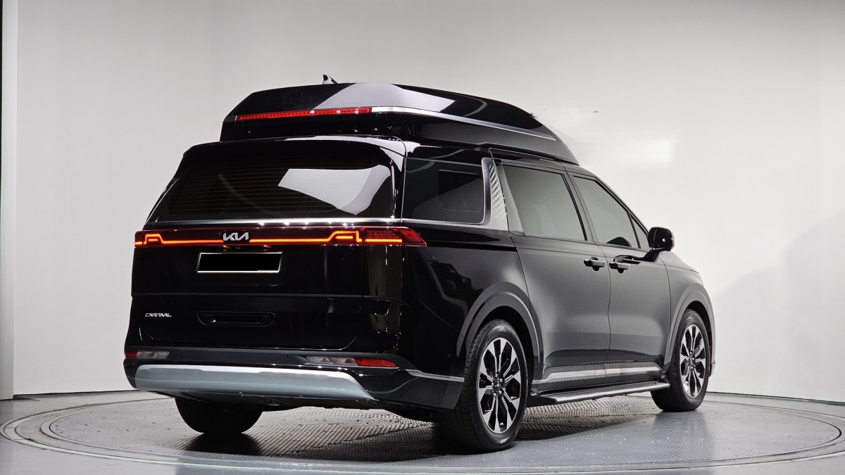 Kia Carnival, 2023 — фото 2 из 12