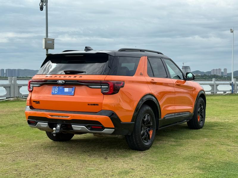 Ford Explorer, 2024 — фото 6 из 12