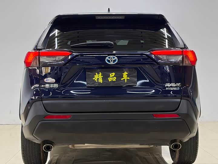Toyota RAV4, 2023 — фото 8 из 9