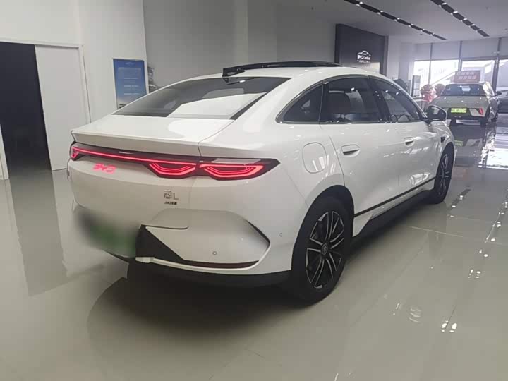 BYD Qin L, 2025 — фото 7 из 9