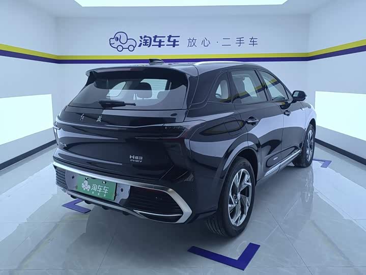 Hongqi HS3 Hybrid, 2026 — фото 3 из 9