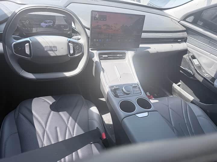 Geely Galaxy L6, 2024 — фото 6 из 9