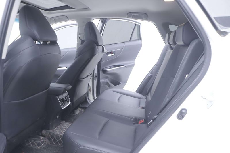 Toyota Venza, 2023 — фото 10 из 12