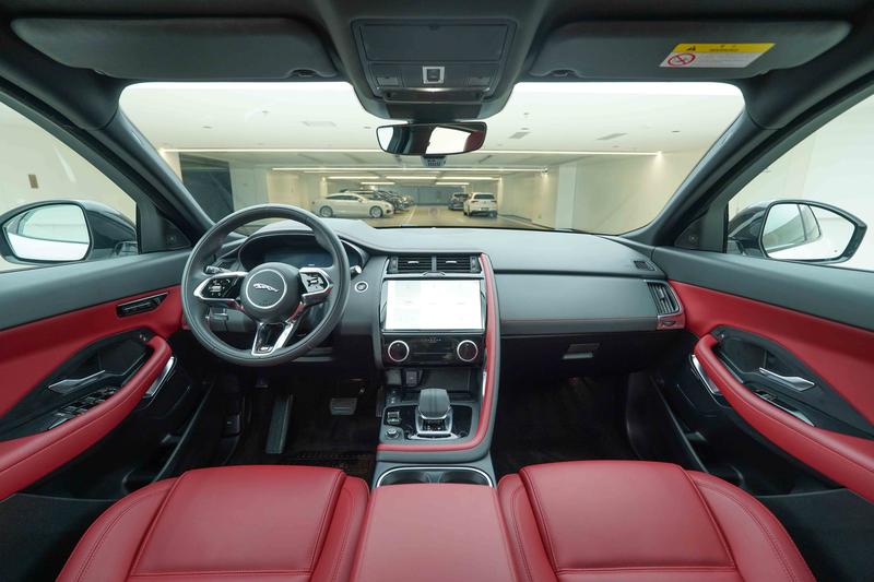 Jaguar E-Pace, 2023 — фото 8 из 12