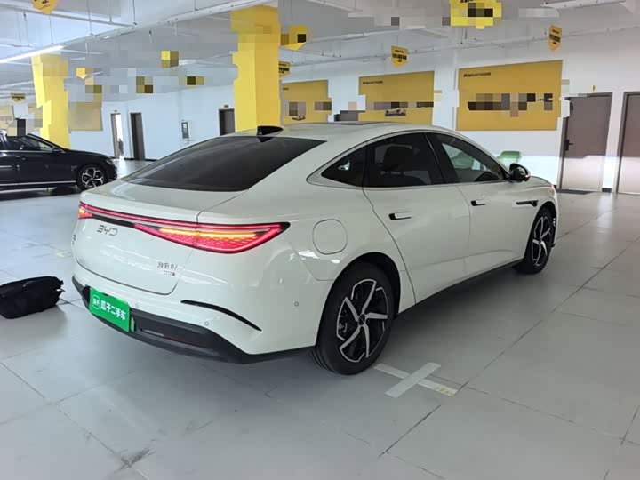 BYD Seal 07 DM-i Hybrid, 2025 — фото 7 из 9