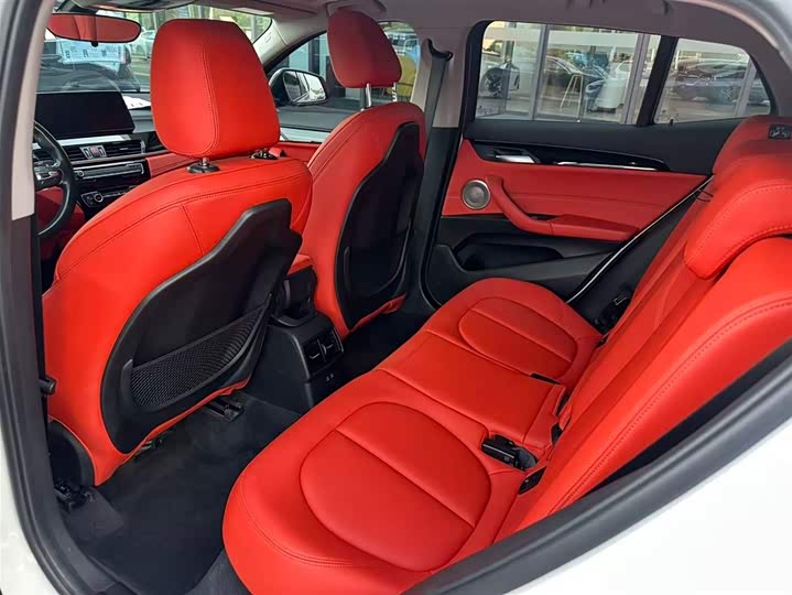BMW X2, 2022 — фото 8 из 9