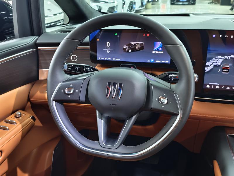 Buick OMPV, 2025 — фото 9 из 12