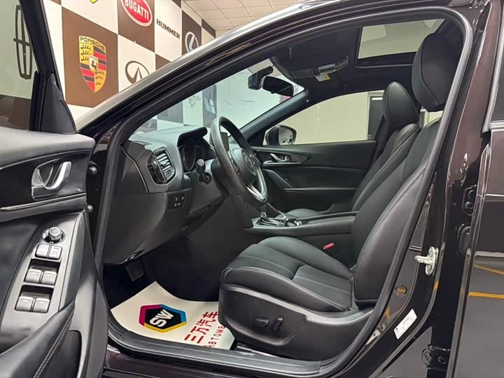 Mazda CX-4, 2023 — фото 7 из 9