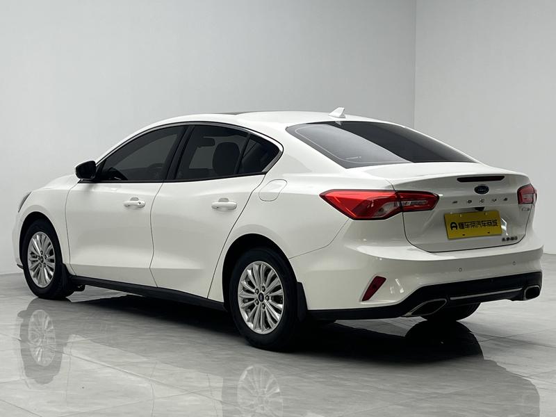 Ford Focus, 2021 — фото 5 из 12