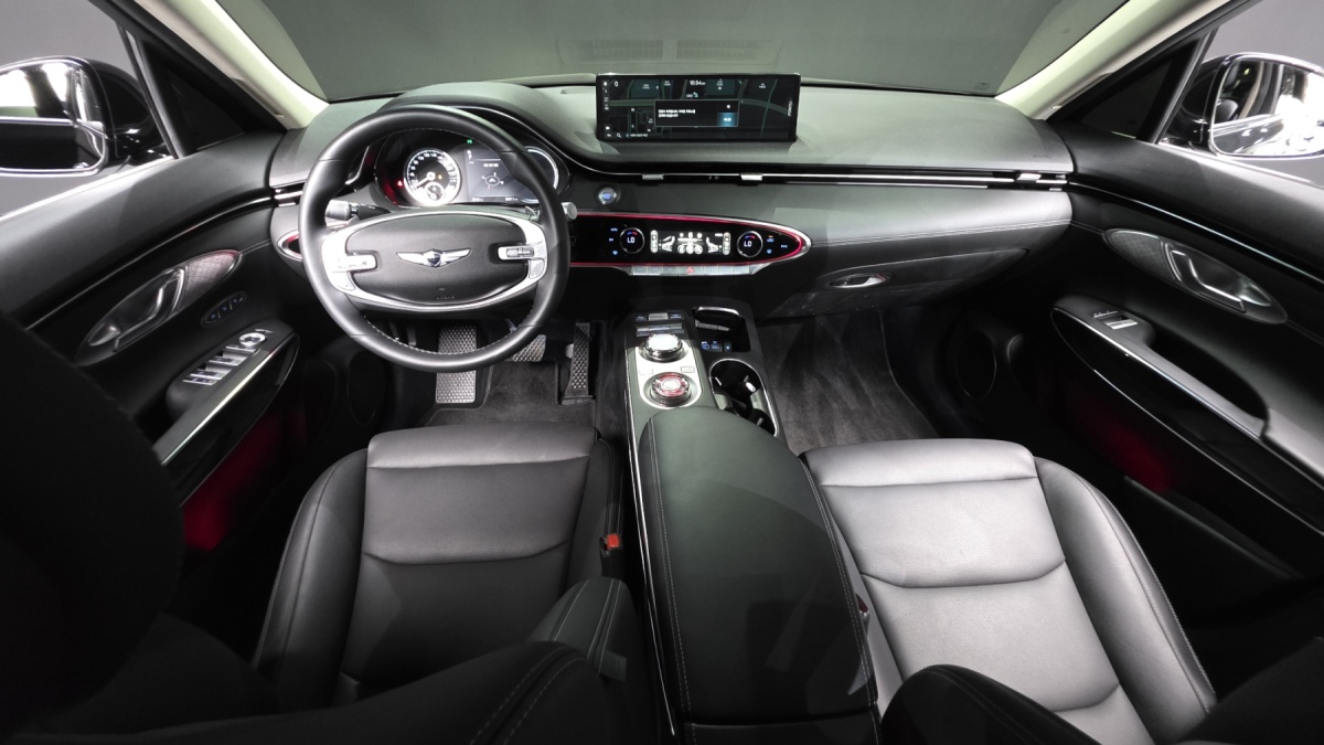 Genesis GV70, 2023 — фото 7 из 12