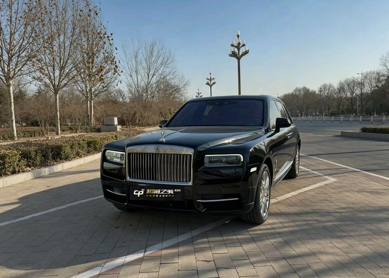 Rolls-Royce Cullinan, 2023 — купить в Москве под ключ