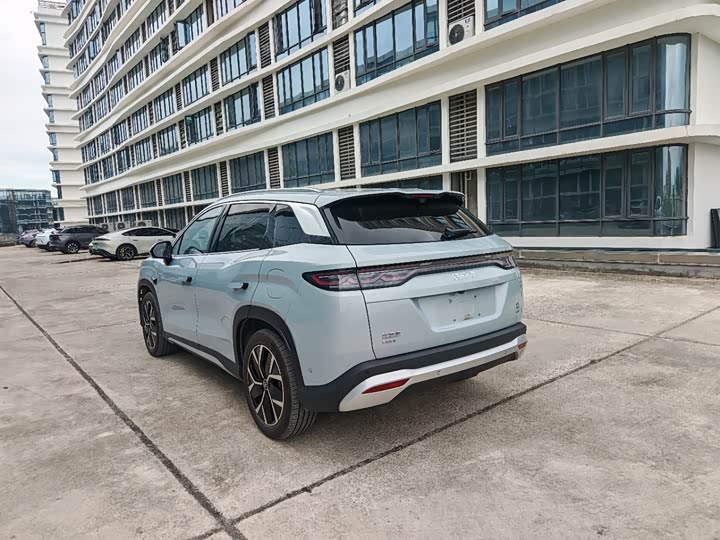 BYD Song L DM-i Hybrid, 2024 — фото 4 из 9