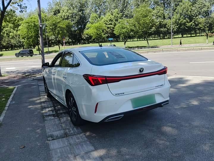Changan Eado Plus, 2022 — фото 5 из 9