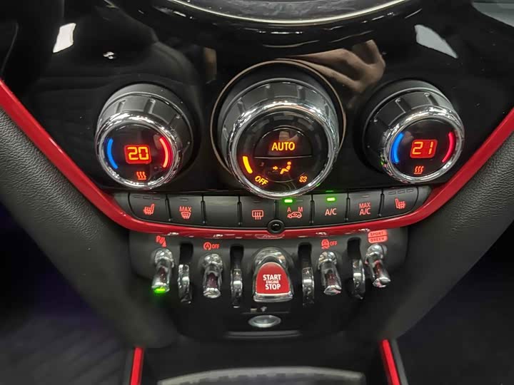 Mini Countryman JCW, 2021 — фото 4 из 9