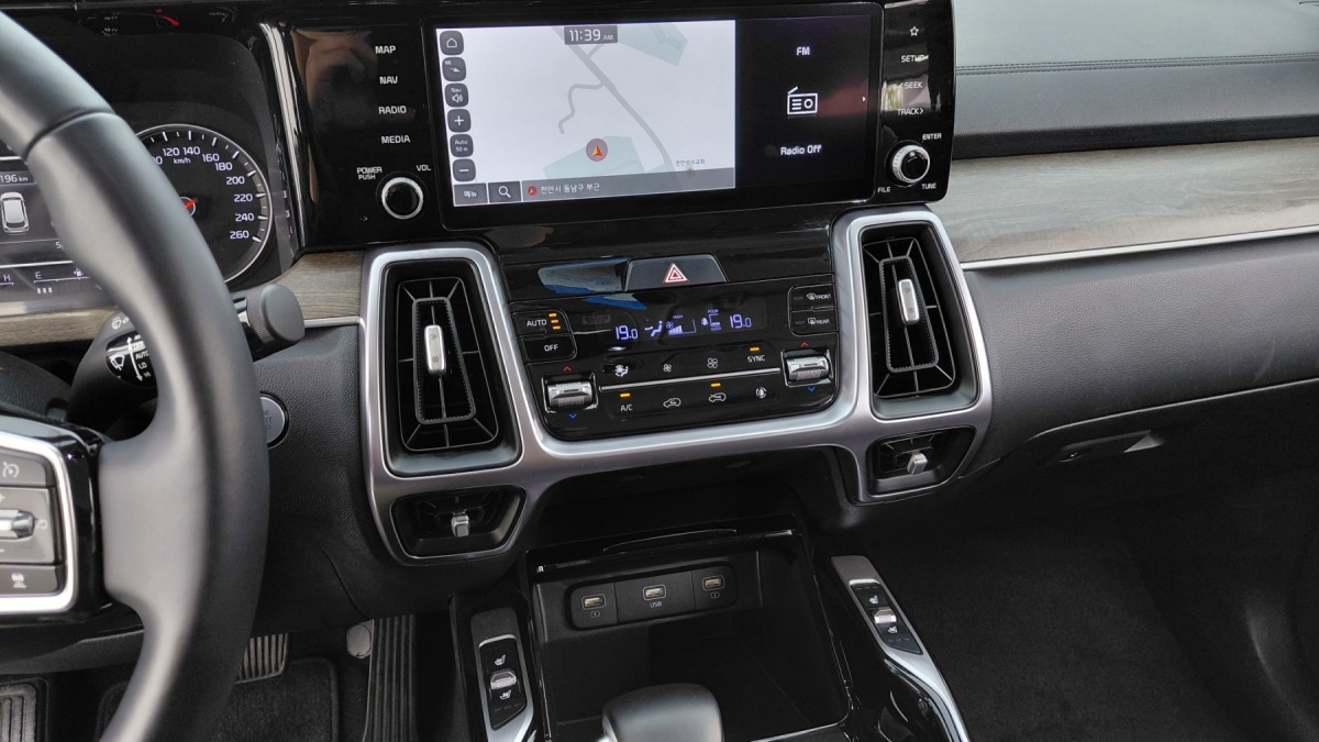 Kia Sorento, 2022 — фото 12 из 12